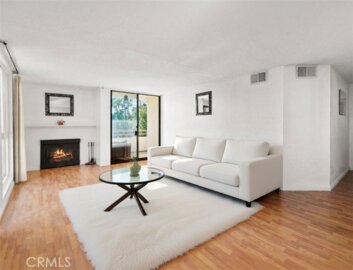 911 N Kings Road #310 Photo