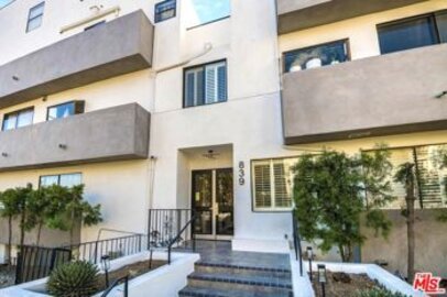 Beautiful 839 Larrabee Townhouse Located at 839 Larrabee Street #11 was Just Sold