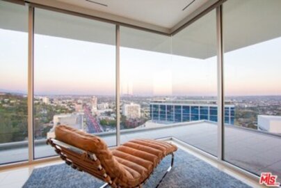 Beautiful Sierra Towers Condominium Located at 9255 Doheny Road #1706 was Just Sold